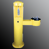 Outdoor drinking fountain with bottle filler